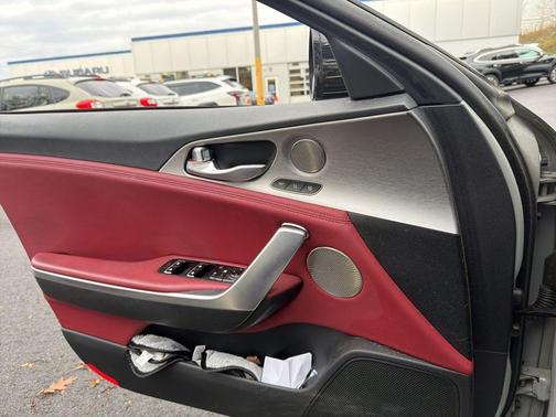 2019 Kia Stinger GT2