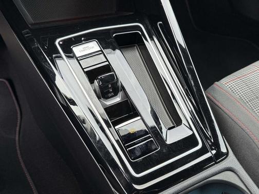 2024 Volkswagen Golf GTI 2.0T S