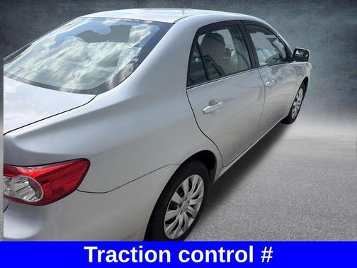 Classic Silver Metallic 2013 Toyota Corolla LE