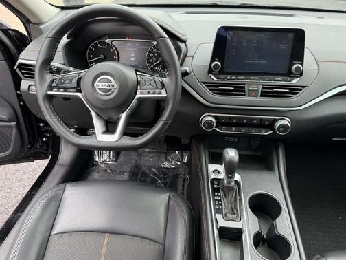 2021 Nissan Altima 2.0 SR