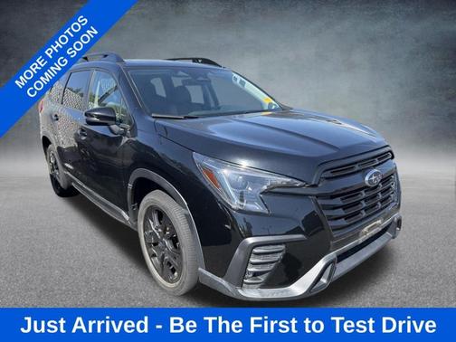 Crystal Black Silica 2023 Subaru Ascent Onyx Edition