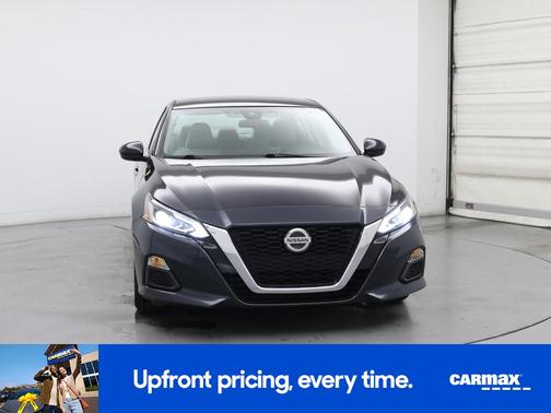 2022 Nissan Altima SV