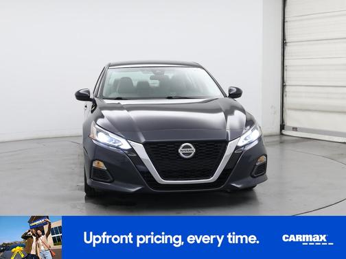 2022 Nissan Altima SV