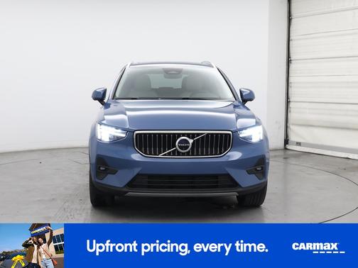 2023 Volvo XC40 B4 Plus Bright Theme