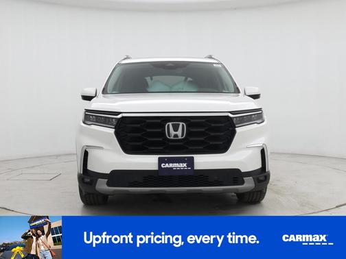 White 2024 Honda Pilot Touring