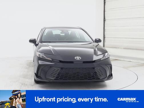 Black 2025 Toyota Camry SE