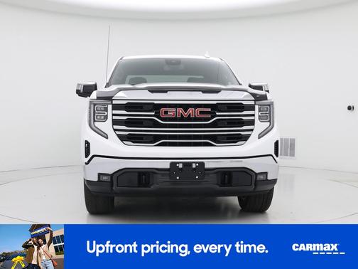 White 2022 GMC Sierra 1500 SLT