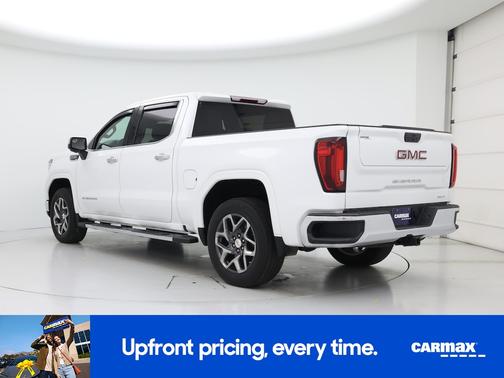 White 2022 GMC Sierra 1500 SLT