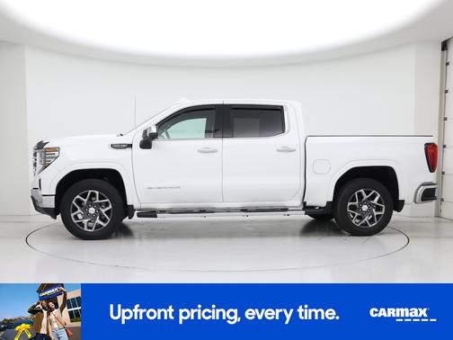 White 2022 GMC Sierra 1500 SLT