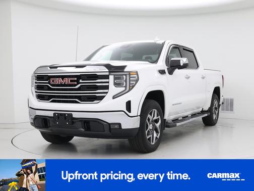 White 2022 GMC Sierra 1500 SLT
