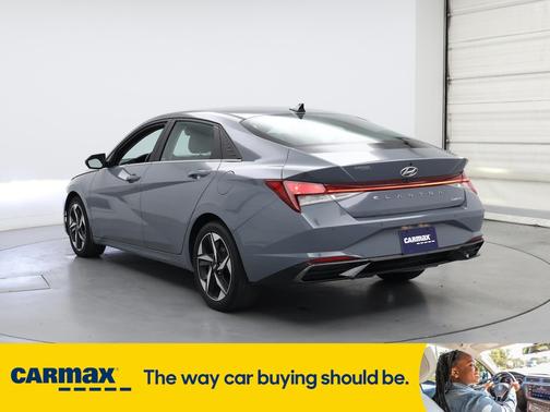 2022 Hyundai ELANTRA Limited