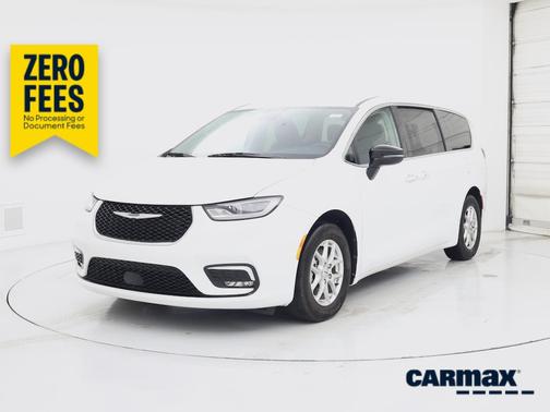 White 2024 Chrysler Pacifica Touring L