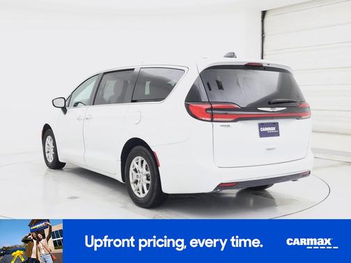 White 2024 Chrysler Pacifica Touring L