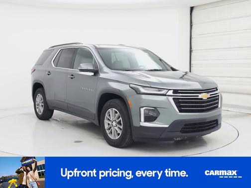 Green 2022 Chevrolet Traverse LT Cloth