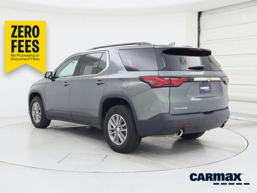 Green 2022 Chevrolet Traverse LT Cloth