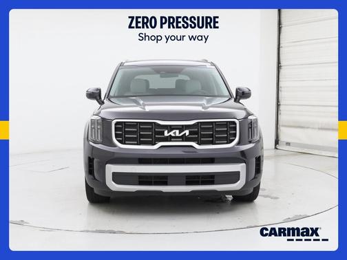 Gray 2025 Kia Telluride S