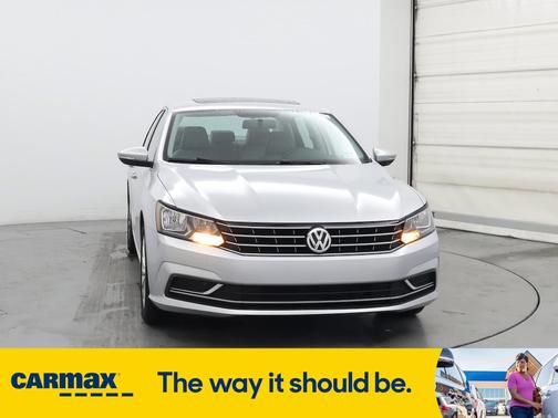 2016 Volkswagen Passat SE