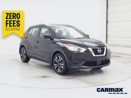 Black 2020 Nissan Kicks SV