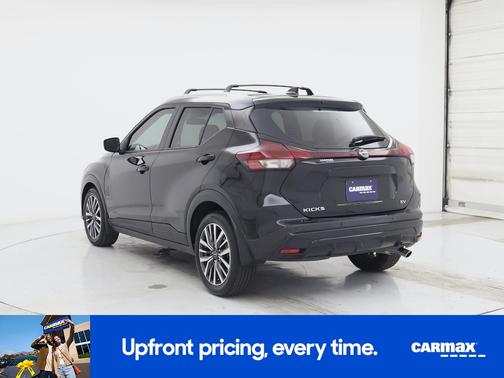 Black 2022 Nissan Kicks SV