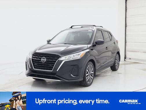 Black 2022 Nissan Kicks SV
