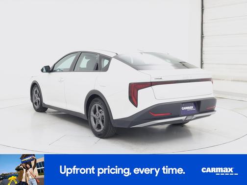 White 2025 Kia K4 LXS