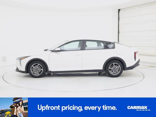 White 2025 Kia K4 LXS