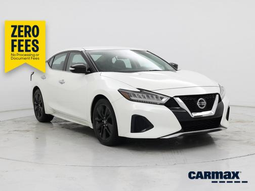 White 2019 Nissan Maxima SV
