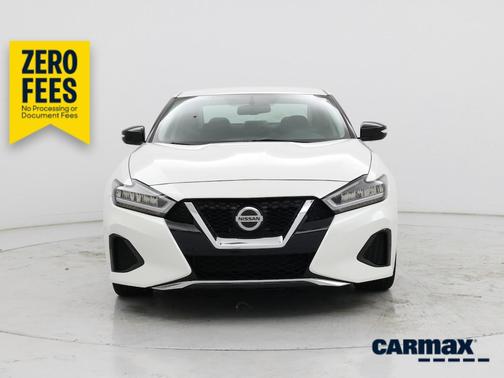 White 2019 Nissan Maxima SV