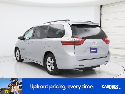 2020 Toyota Sienna LE