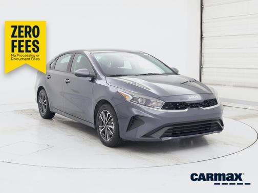 Gray 2024 Kia Forte LXS