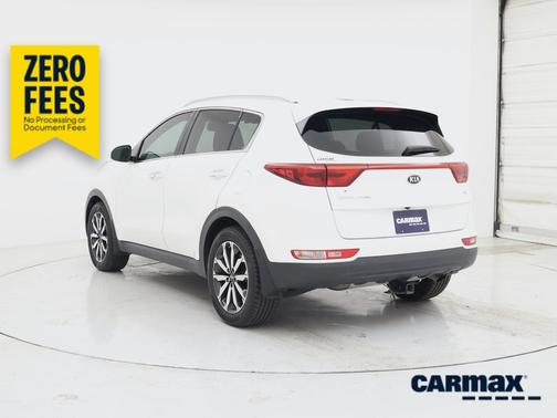 White 2017 Kia Sportage EX