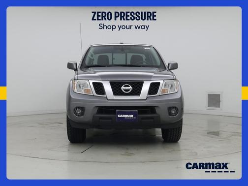 Gray 2018 Nissan Frontier PRO-4X