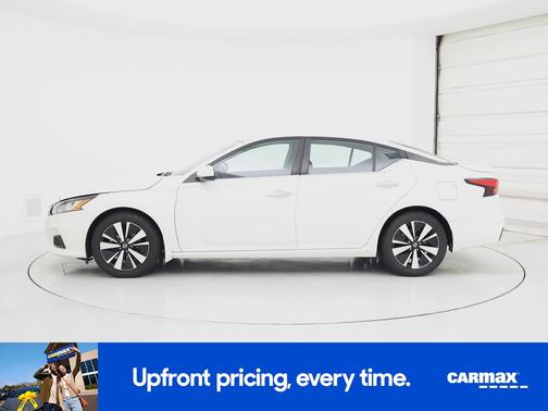 White 2021 Nissan Altima SV
