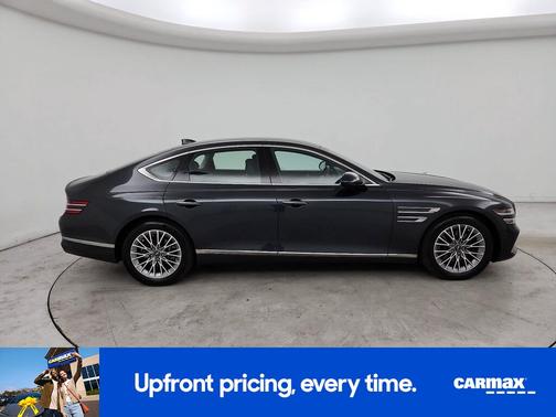 Green 2023 Genesis G80