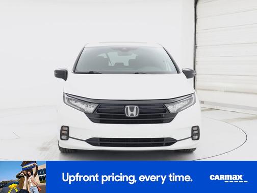 White 2023 Honda Odyssey Sport