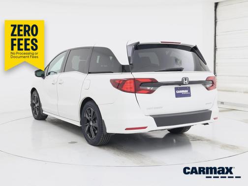 White 2023 Honda Odyssey Sport