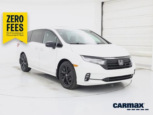 White 2023 Honda Odyssey Sport