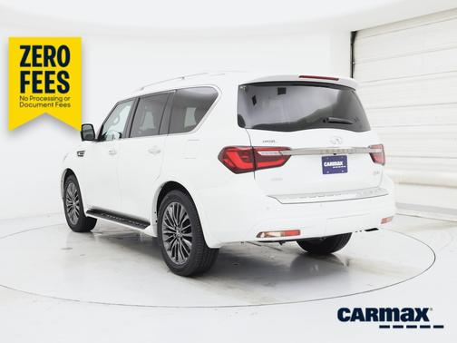 White 2024 INFINITI QX80 Premium Select