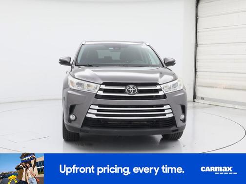 Gray 2019 Toyota Highlander XLE