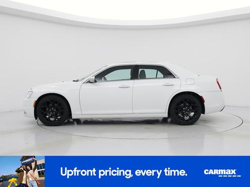 Pearl 2018 Chrysler 300 C