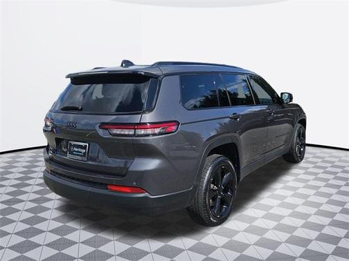 2022 Jeep Grand Cherokee L Laredo