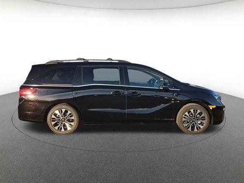 Crystal Black Pearl 2026 Honda Odyssey Elite