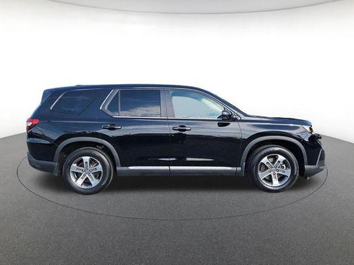 Crystal Black Pearl 2024 Honda Pilot EX-L