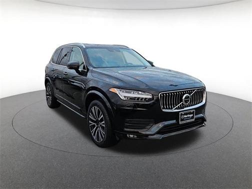 2022 Volvo XC90 T6 Momentum 7 Passenger