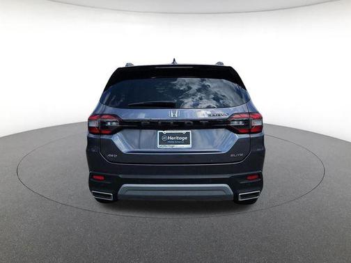 Modern Steel Metallic 2023 Honda Pilot Elite