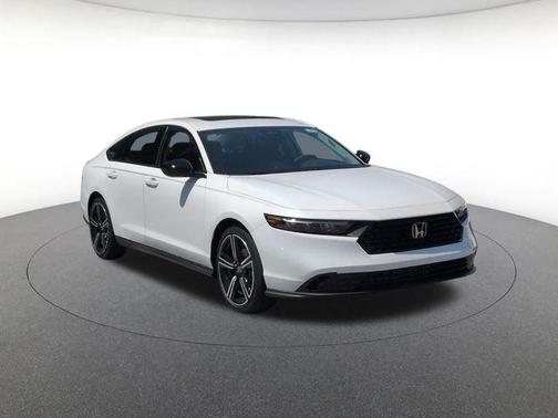Platinum White 2026 Honda Accord SE