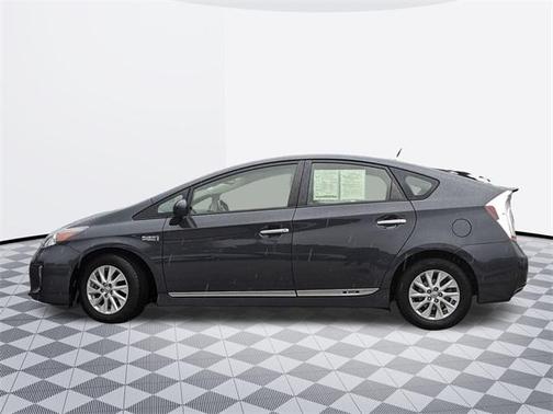 2014 Toyota Prius Plug-in Base