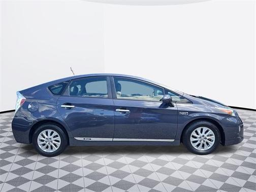 2014 Toyota Prius Plug-in Base