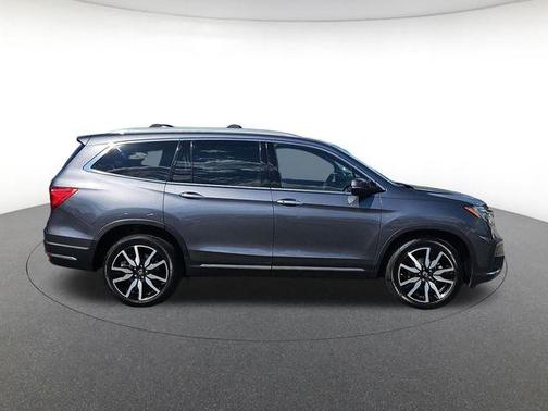 Modern Steel Metallic 2021 Honda Pilot Elite