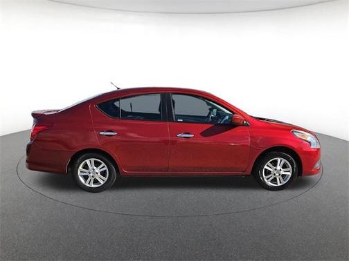 2016 Nissan Versa 1.6 SV